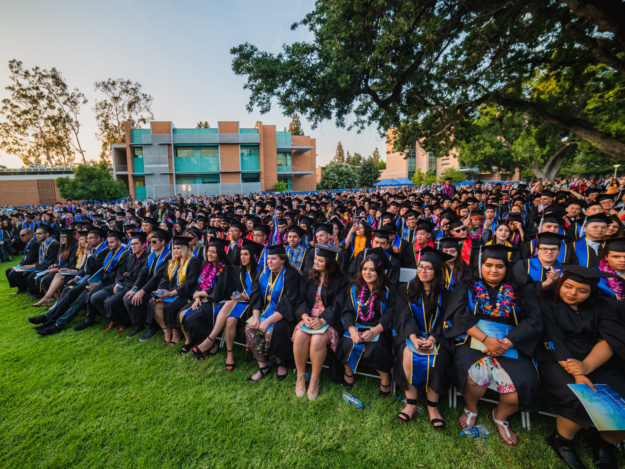 Hundreds of students rally in support of guests at UCR’s 2021